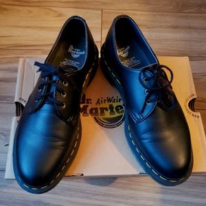 Dr. Martens Vegan